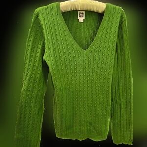 Anne Klein women's cotton cable-knit v-neck sweater. EUC. Size L.